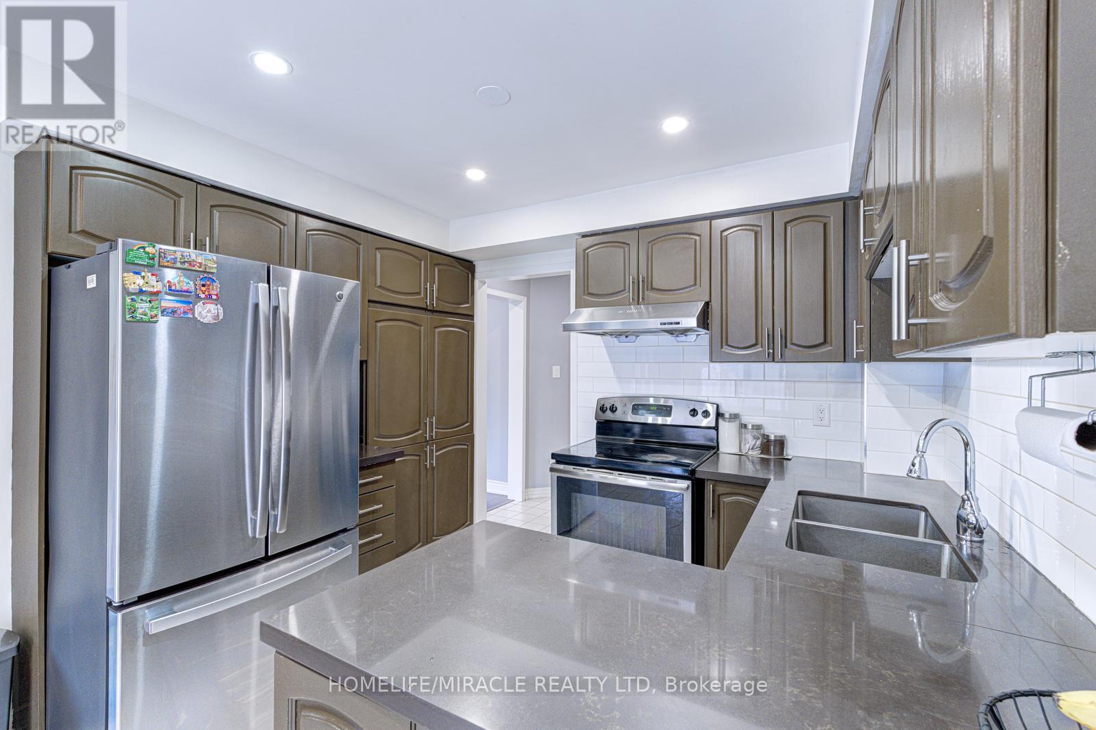 32 Pennsylvania Avenue, Brampton, Ontario  L6Y 4N7 - Photo 16 - W12979420