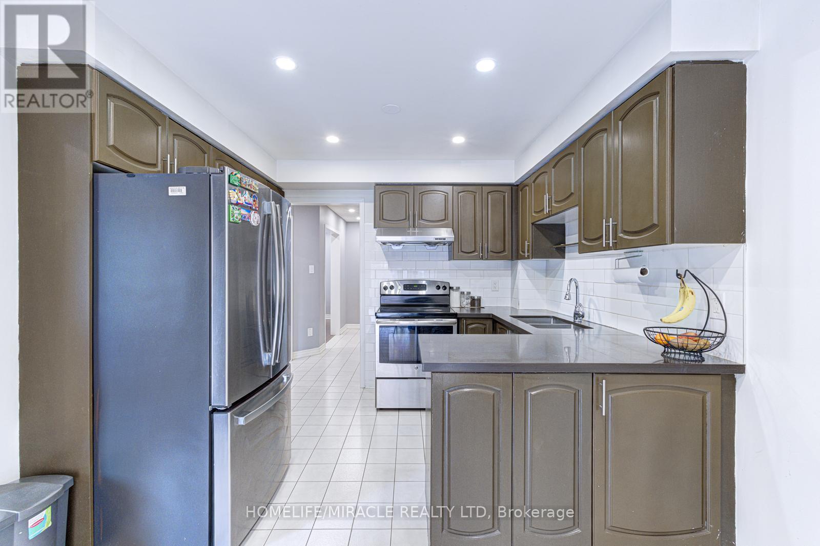 32 Pennsylvania Avenue, Brampton, Ontario  L6Y 4N7 - Photo 17 - W12979420