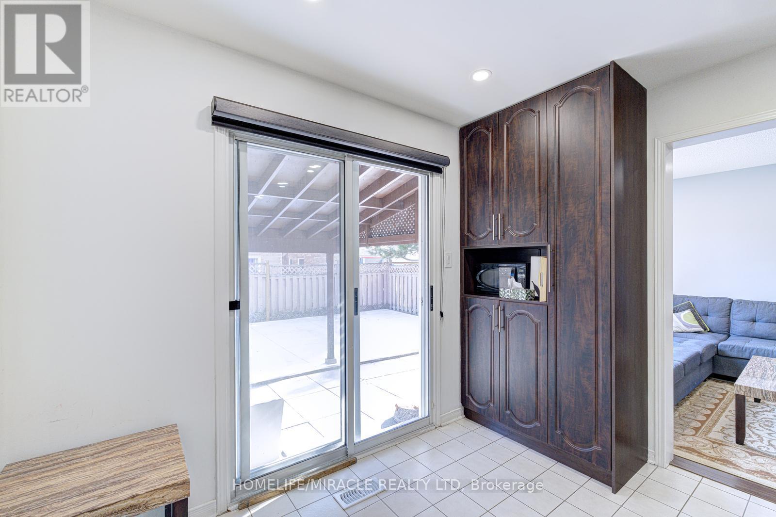 32 Pennsylvania Avenue, Brampton, Ontario  L6Y 4N7 - Photo 18 - W12979420