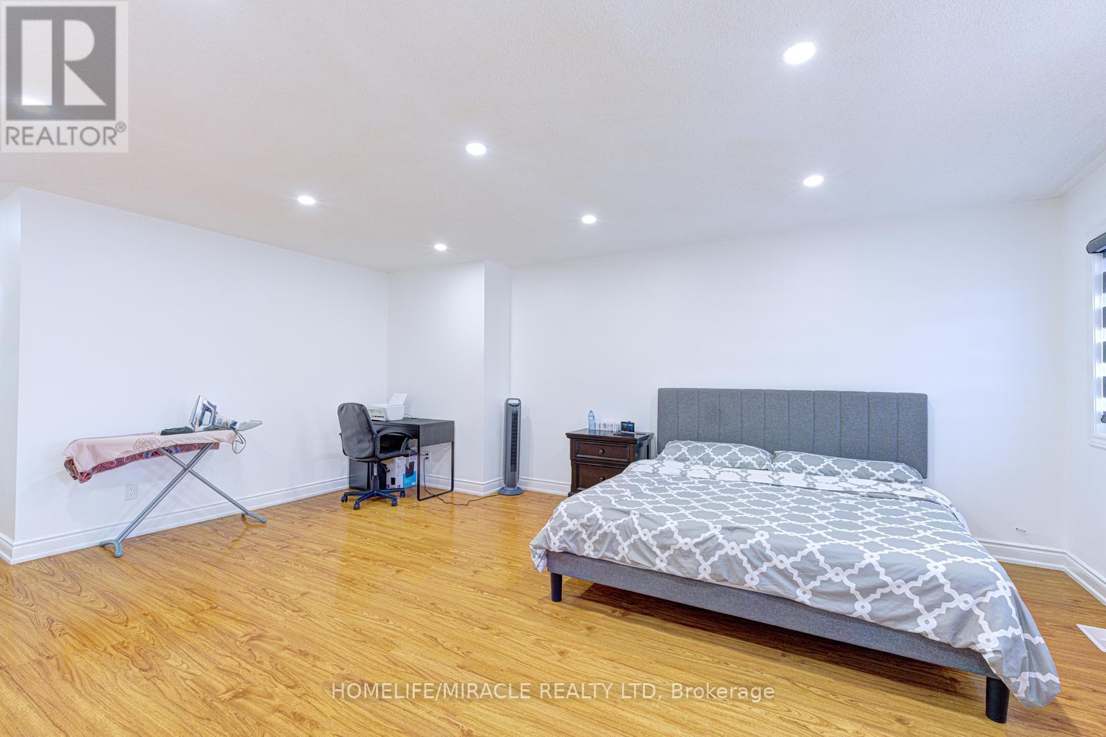 32 Pennsylvania Avenue, Brampton, Ontario  L6Y 4N7 - Photo 28 - W12979420