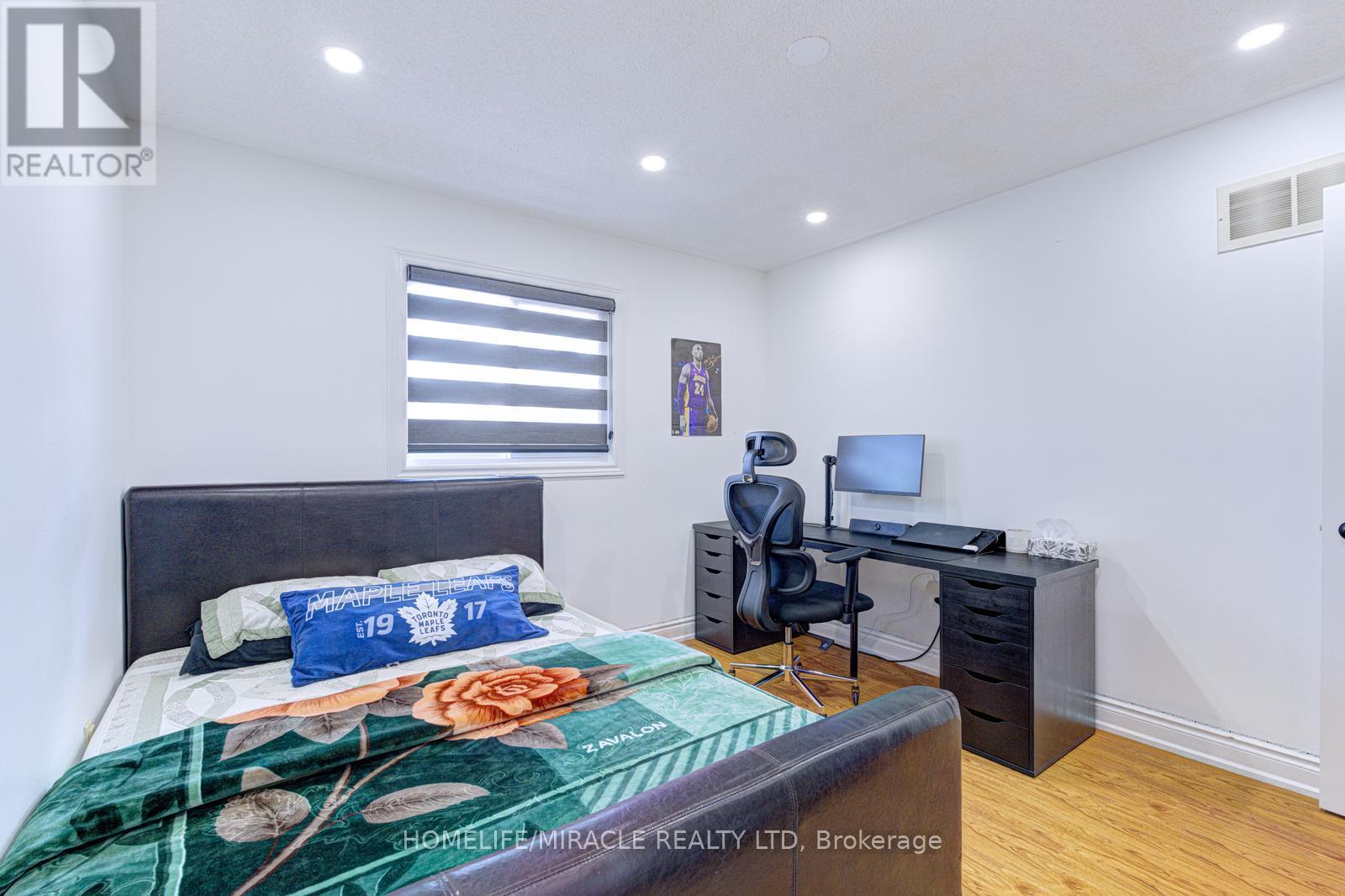 32 Pennsylvania Avenue, Brampton, Ontario  L6Y 4N7 - Photo 34 - W12979420