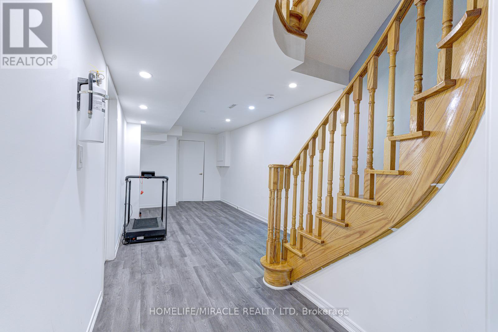 32 Pennsylvania Avenue, Brampton, Ontario  L6Y 4N7 - Photo 38 - W12979420