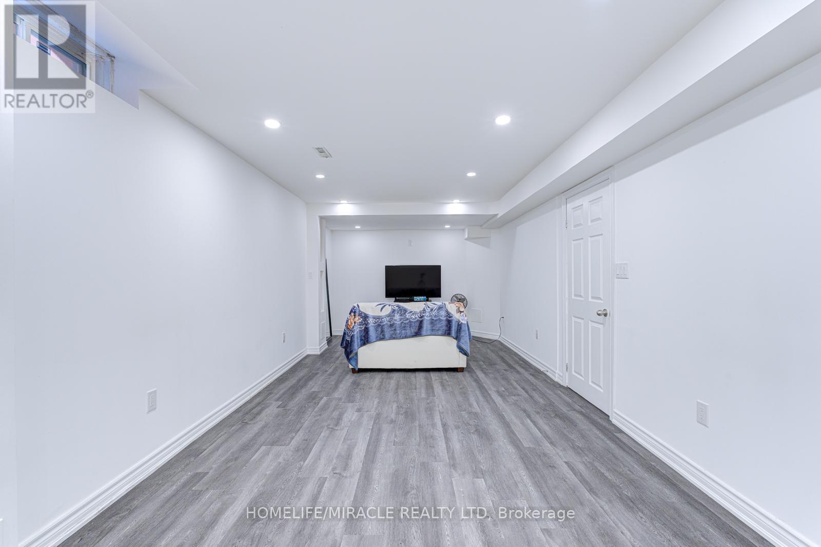 32 Pennsylvania Avenue, Brampton, Ontario  L6Y 4N7 - Photo 42 - W12979420