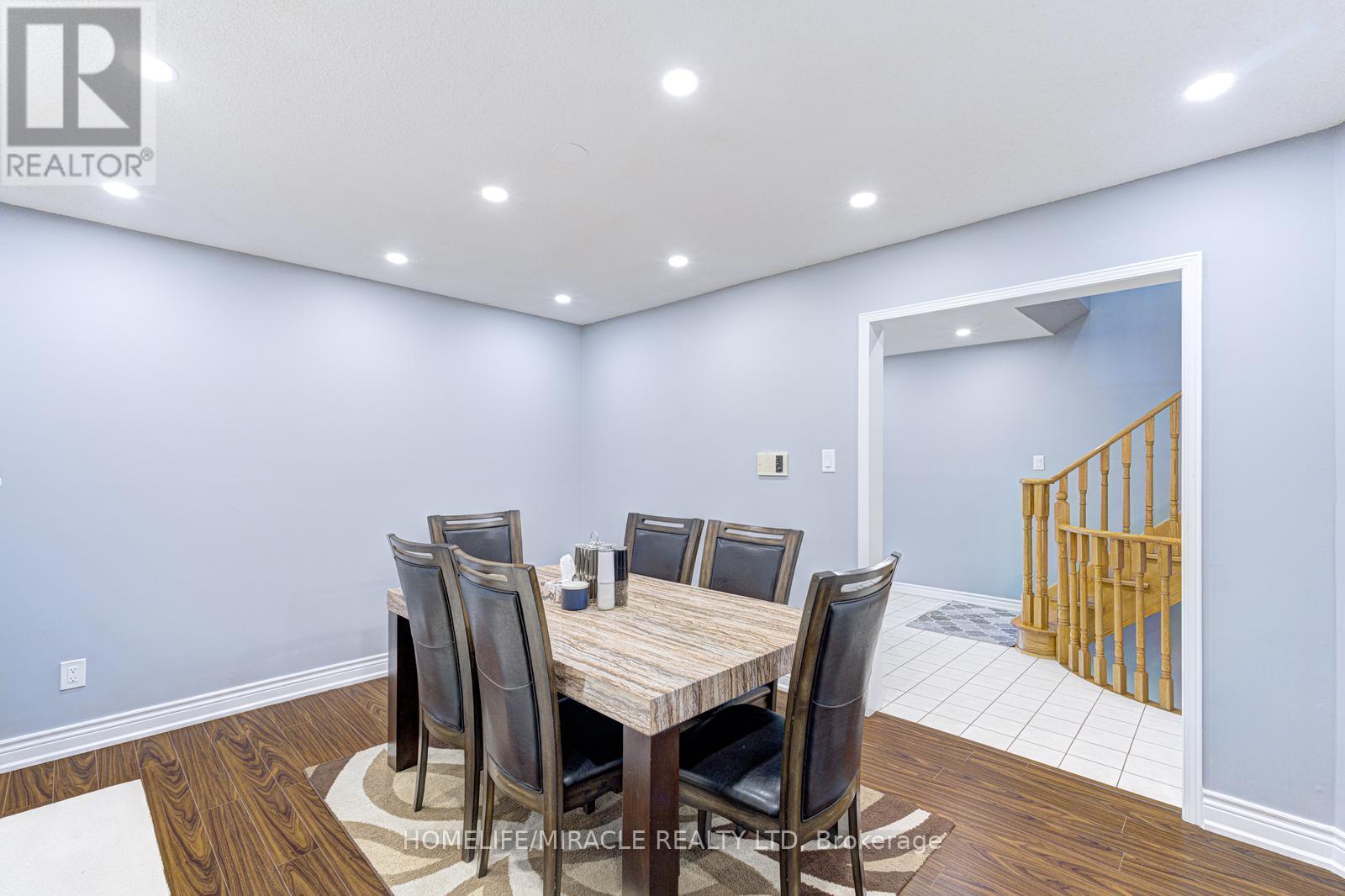 32 Pennsylvania Avenue, Brampton, Ontario  L6Y 4N7 - Photo 8 - W12979420