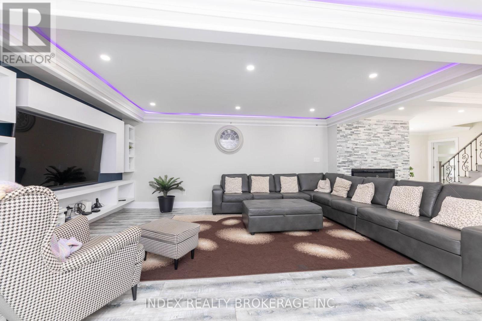 15277 Dixie Road, Caledon, Ontario  L7C 2N1 - Photo 18 - W12979438