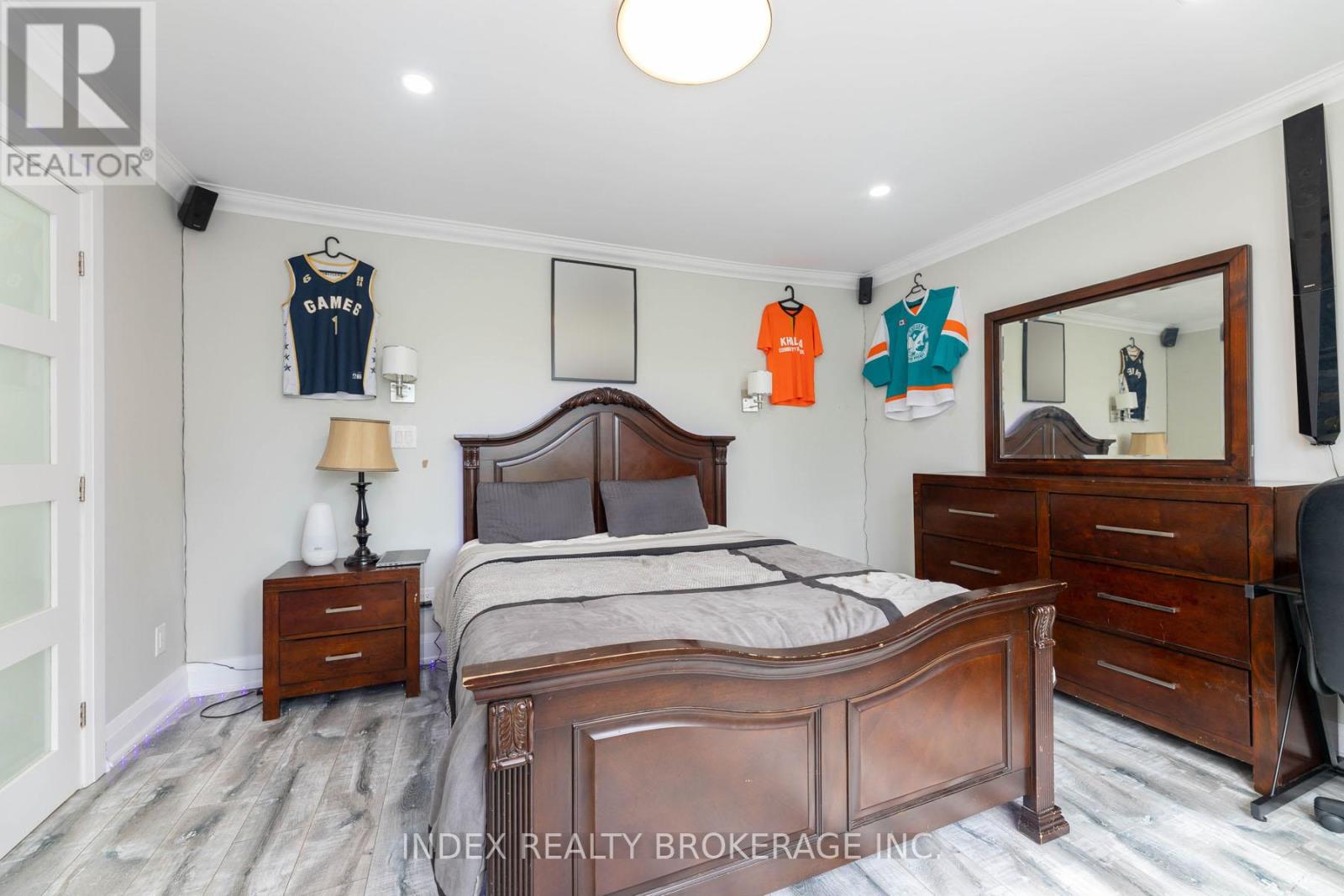 15277 Dixie Road, Caledon, Ontario  L7C 2N1 - Photo 24 - W12979438