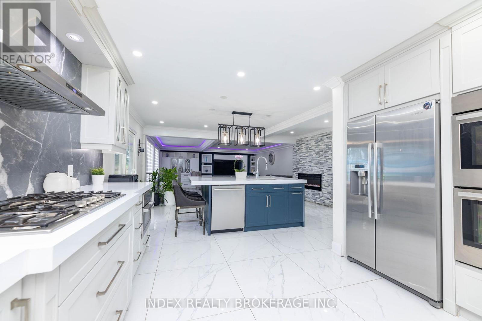 15277 Dixie Road, Caledon, Ontario  L7C 2N1 - Photo 9 - W12979438