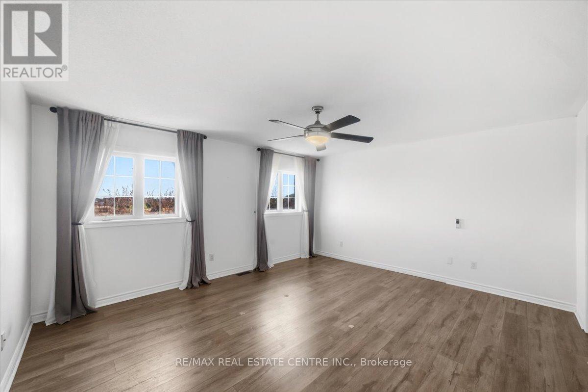 355 Hobbs Crescent, Milton, Ontario  L9T 0J3 - Photo 15 - W12979440