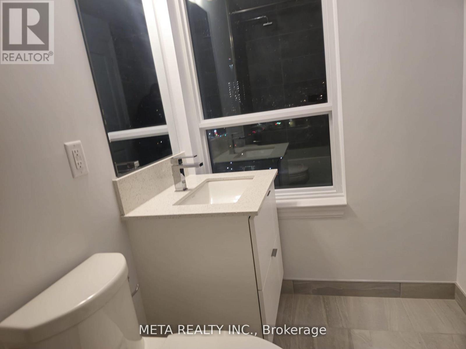 608 - 30 Elm Drive W, Mississauga, Ontario  L5B 0N6 - Photo 11 - W12979448