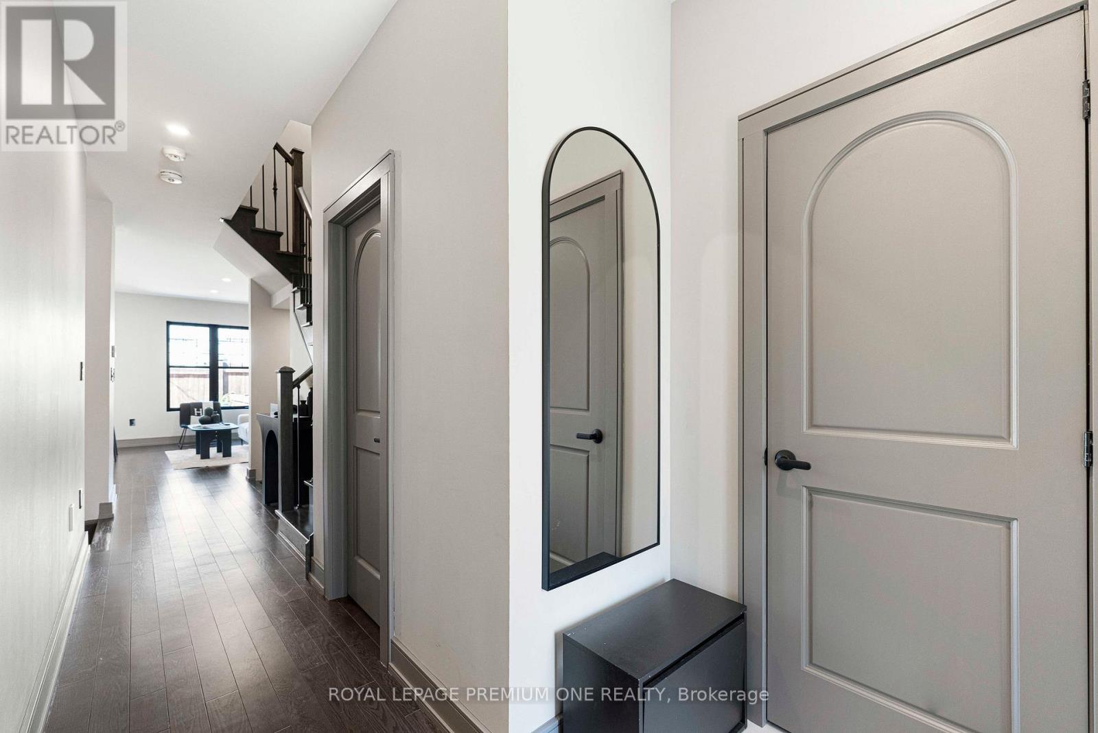 18 Morra Avenue, Caledon, Ontario  L7E 4K5 - Photo 2 - W12979468