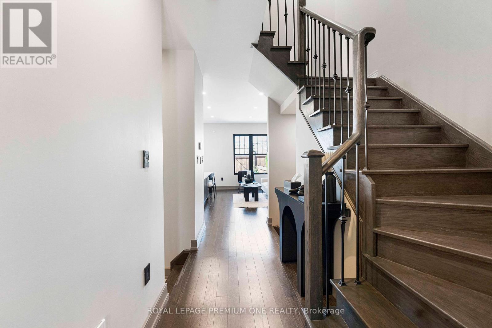 18 Morra Avenue, Caledon, Ontario  L7E 4K5 - Photo 3 - W12979468