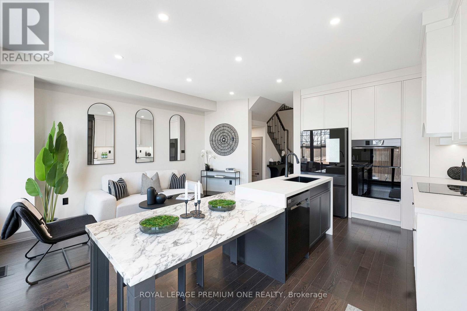 18 Morra Avenue, Caledon, Ontario  L7E 4K5 - Photo 6 - W12979468