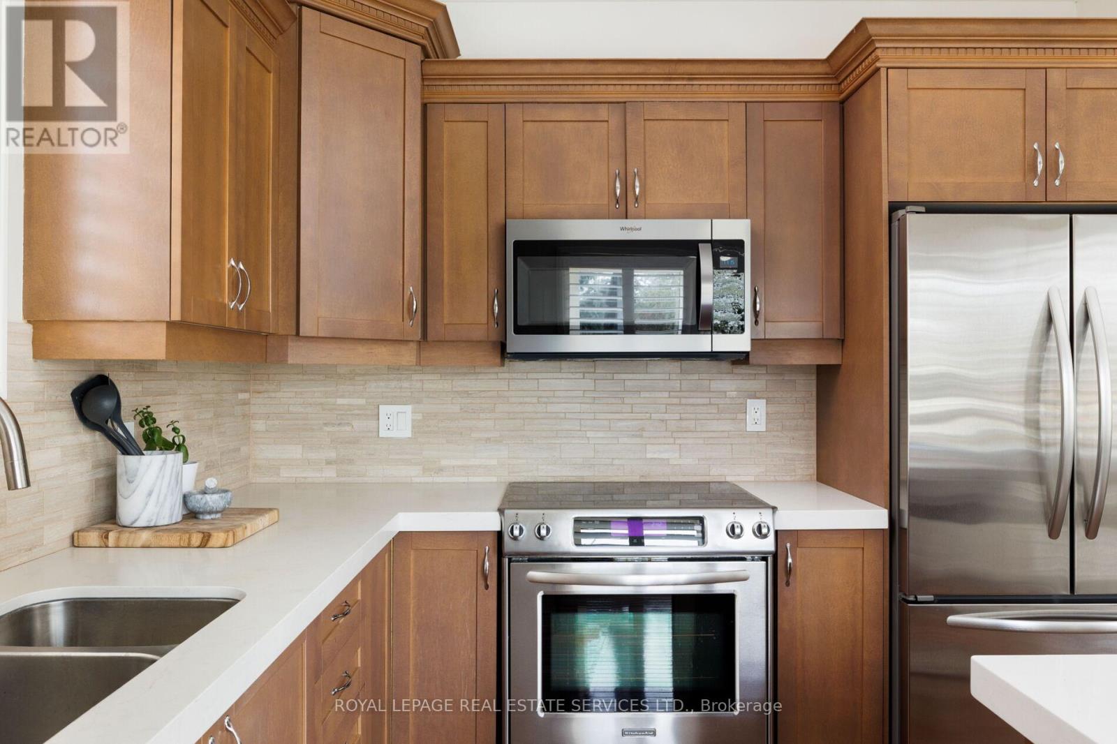 1434 Gulledge Trail, Oakville, Ontario  L6M 3Z8 - Photo 14 - W12979484