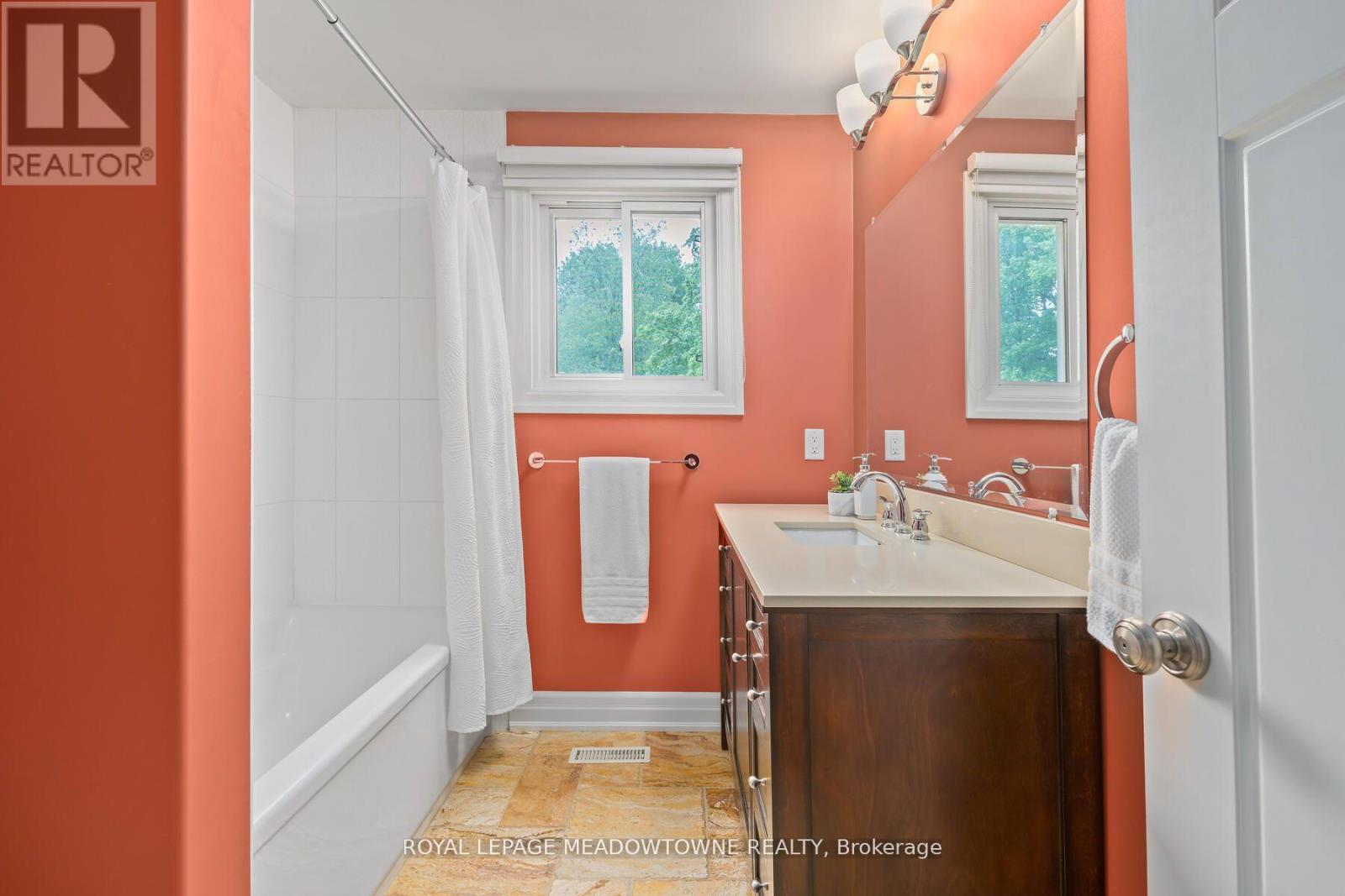 13609 Sixth Line, Halton Hills, Ontario  L0P 1H0 - Photo 42 - W12979508