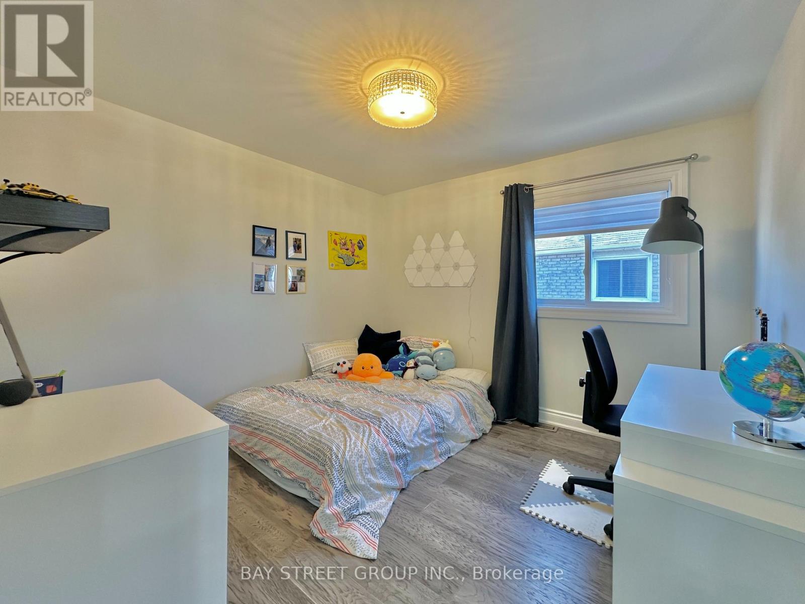 1593 Wintergrove Gardens, Mississauga, Ontario  L5M 3Z9 - Photo 18 - W12979516