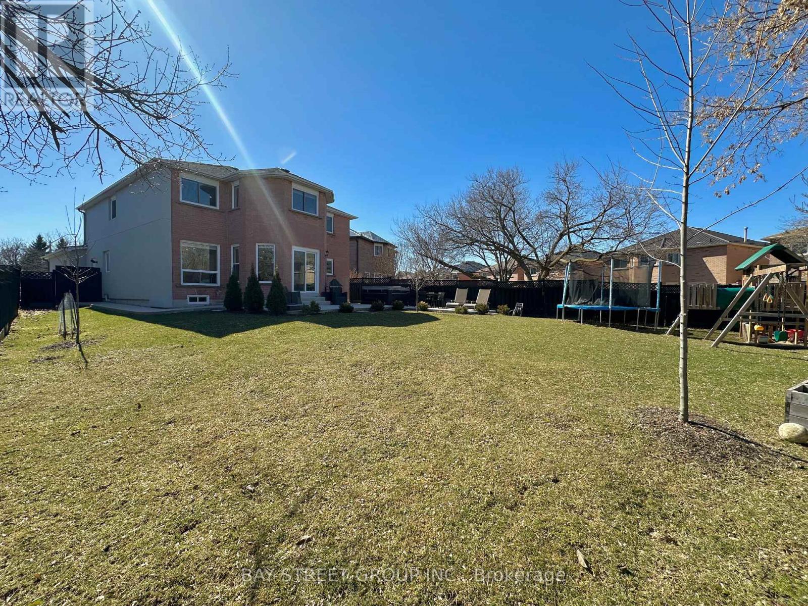 1593 Wintergrove Gardens, Mississauga, Ontario  L5M 3Z9 - Photo 25 - W12979516