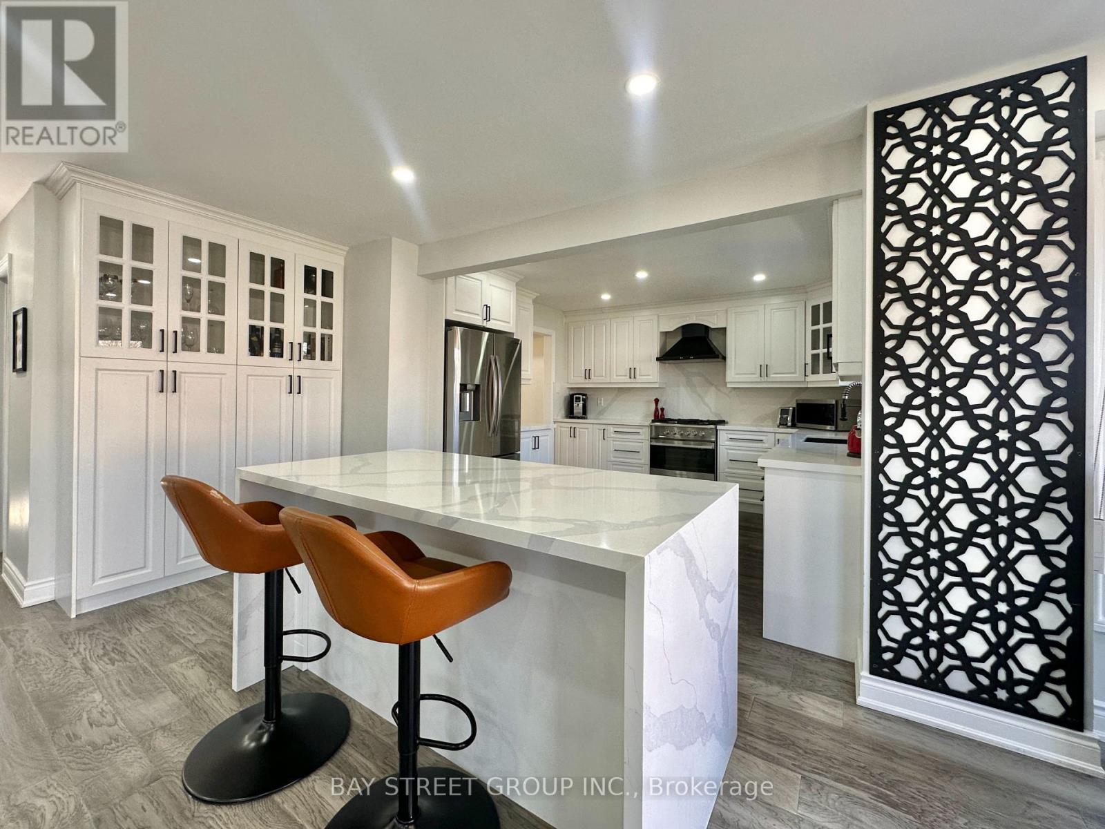 1593 Wintergrove Gardens, Mississauga, Ontario  L5M 3Z9 - Photo 7 - W12979516