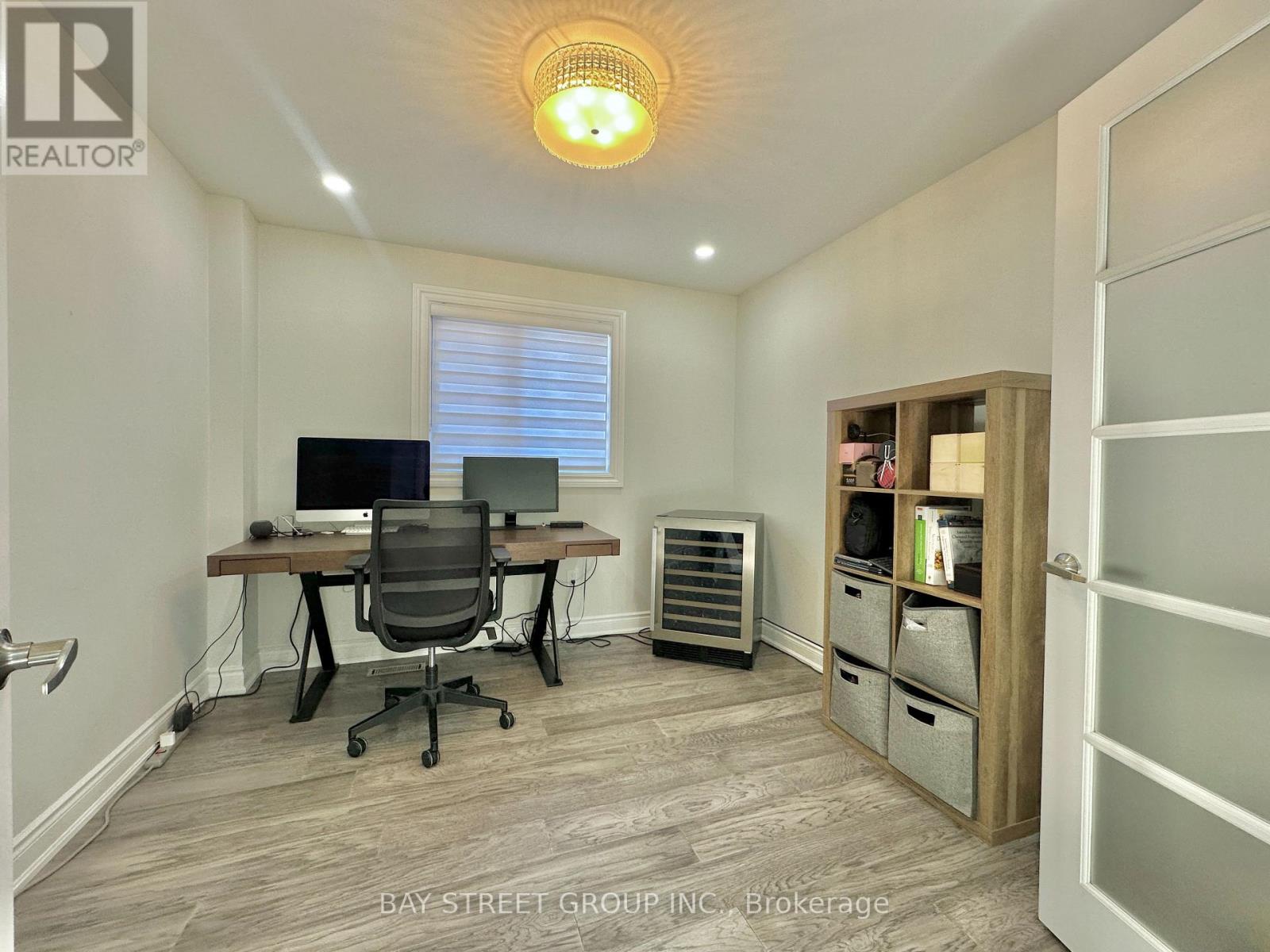 1593 Wintergrove Gardens, Mississauga, Ontario  L5M 3Z9 - Photo 9 - W12979516