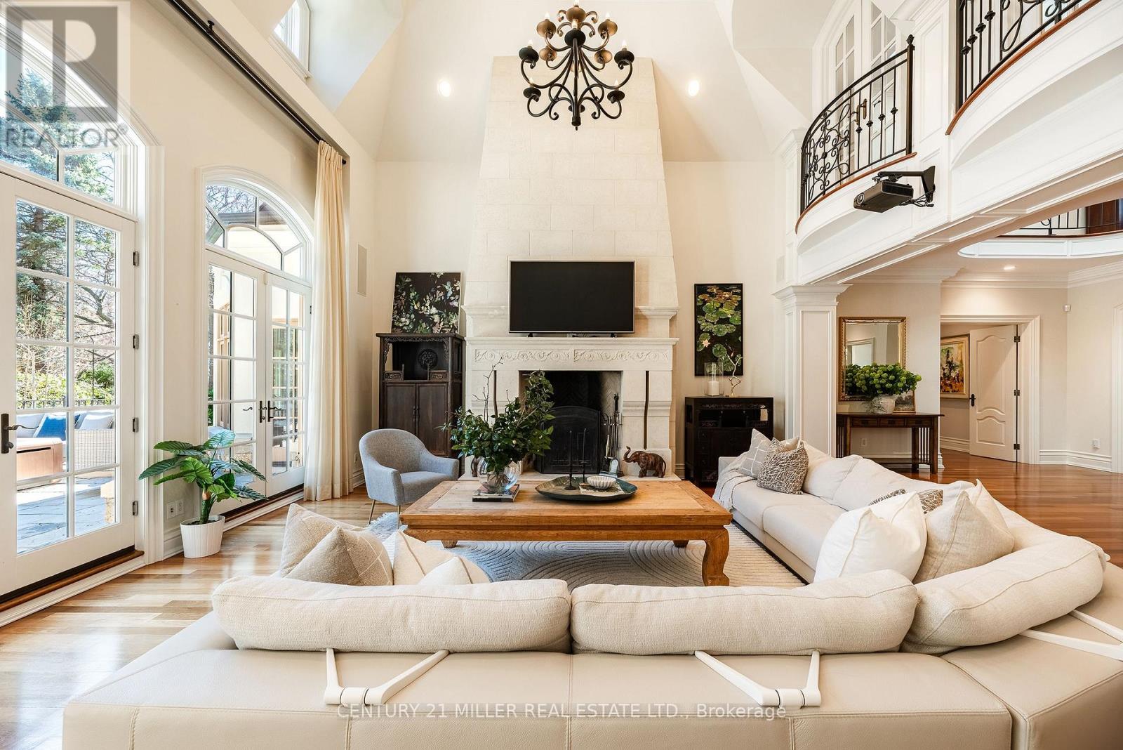 2096 Lakeshore Road E, Oakville, Ontario  L6J 1M3 - Photo 10 - W12979552