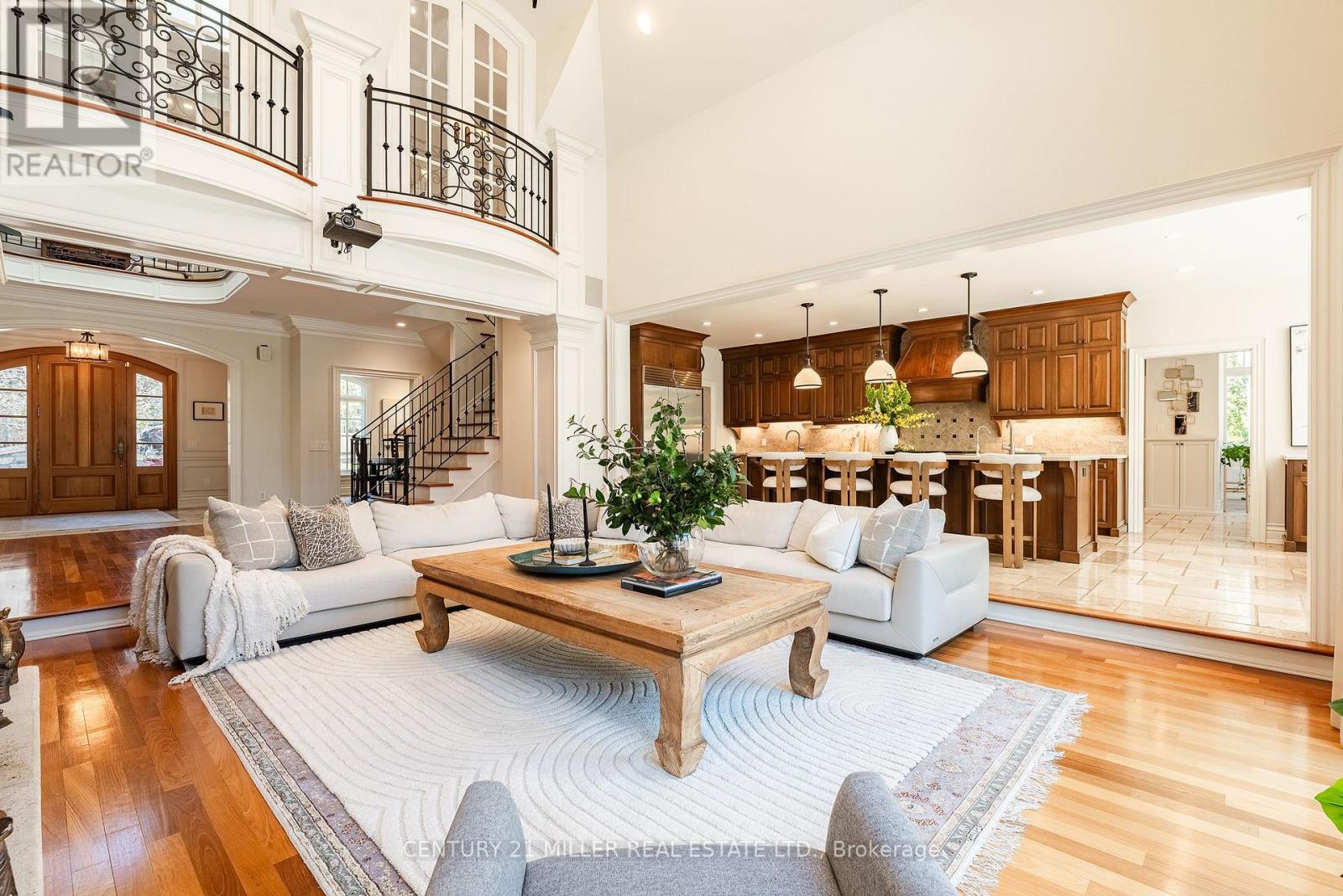 2096 Lakeshore Road E, Oakville, Ontario  L6J 1M3 - Photo 11 - W12979552