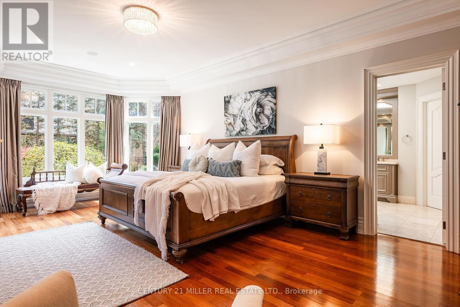 2096 Lakeshore Road E, Oakville, Ontario  L6J 1M3 - Photo 22 - W12979552