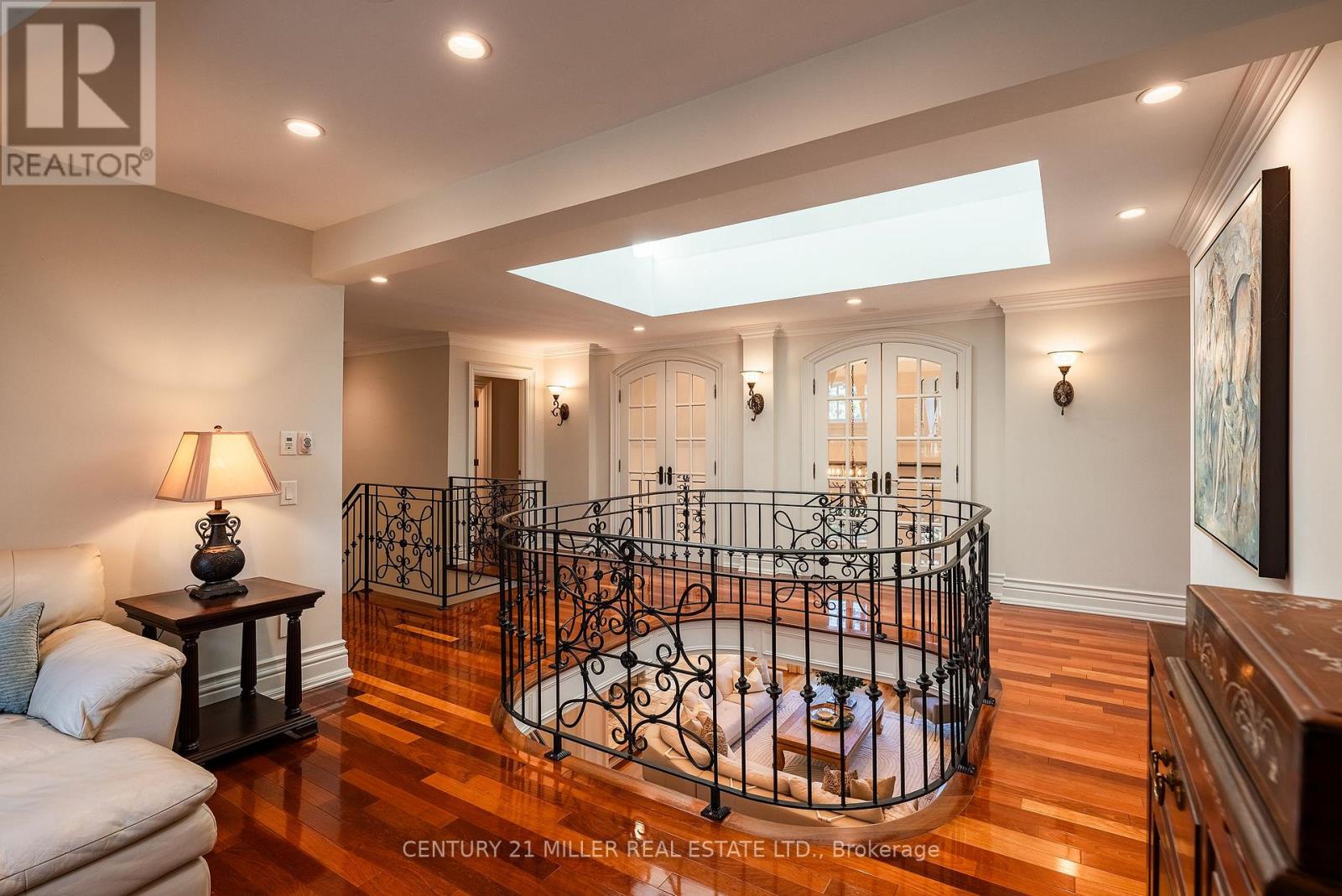 2096 Lakeshore Road E, Oakville, Ontario  L6J 1M3 - Photo 25 - W12979552