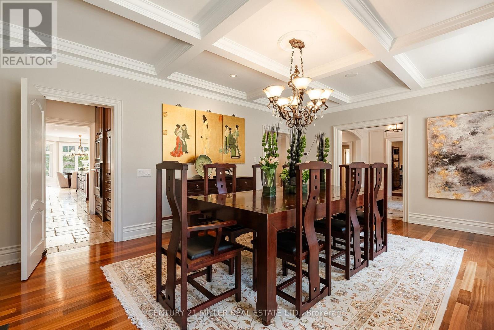 2096 Lakeshore Road E, Oakville, Ontario  L6J 1M3 - Photo 7 - W12979552