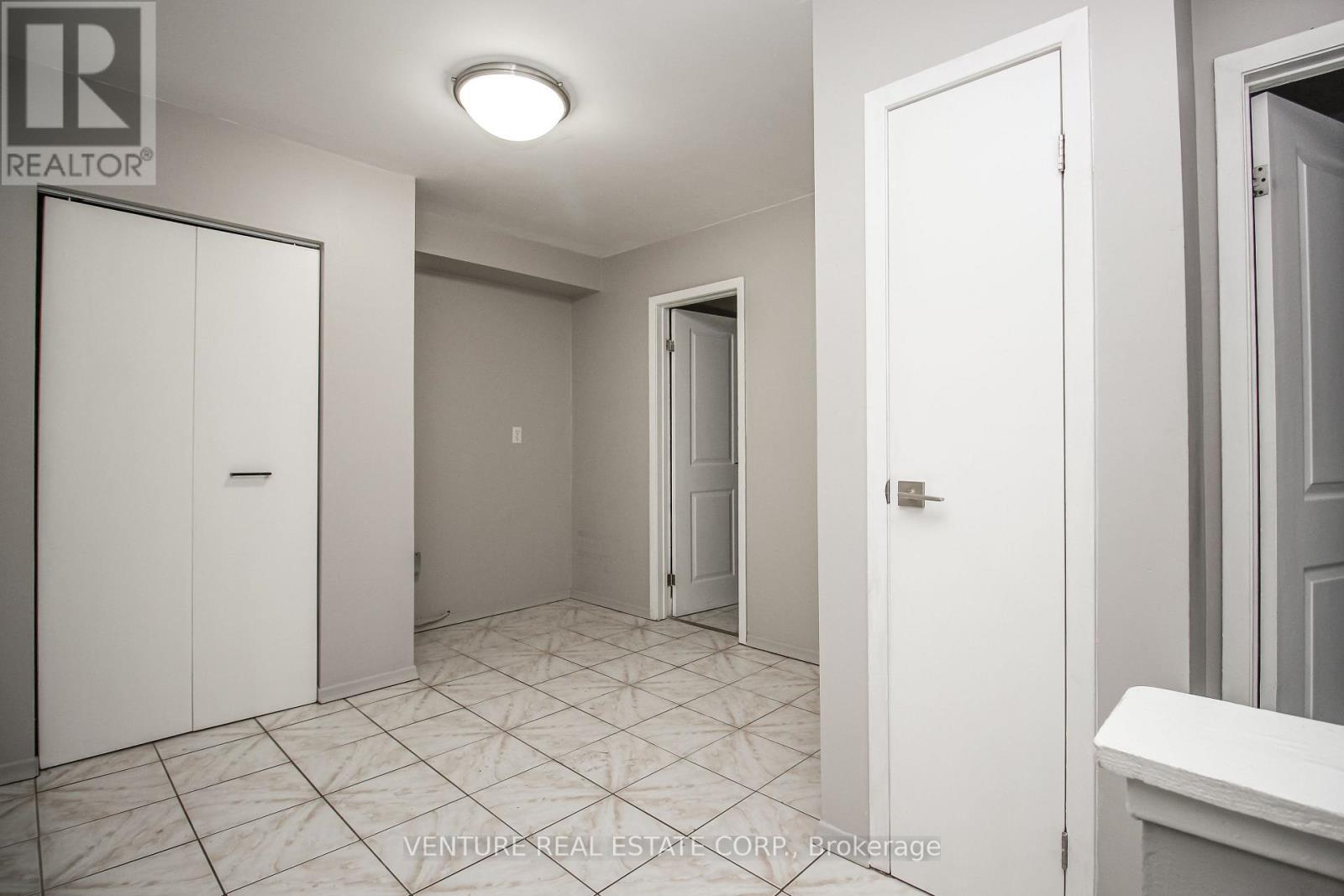 1 - 4227 Dundas Street W, Toronto, Ontario  M8X 1Y3 - Photo 13 - W12979572