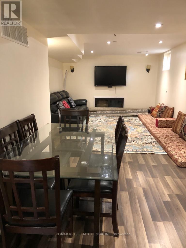 Bsmt - 316 Holmes Crescent, Milton, Ontario  L9T 0T6 - Photo 4 - W12979576