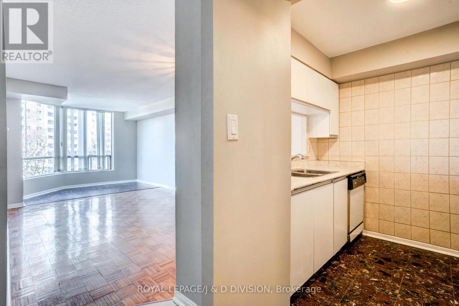 505 - 3 Hickory Tree Road, Toronto, Ontario  M9N 3W5 - Photo 10 - W12979588