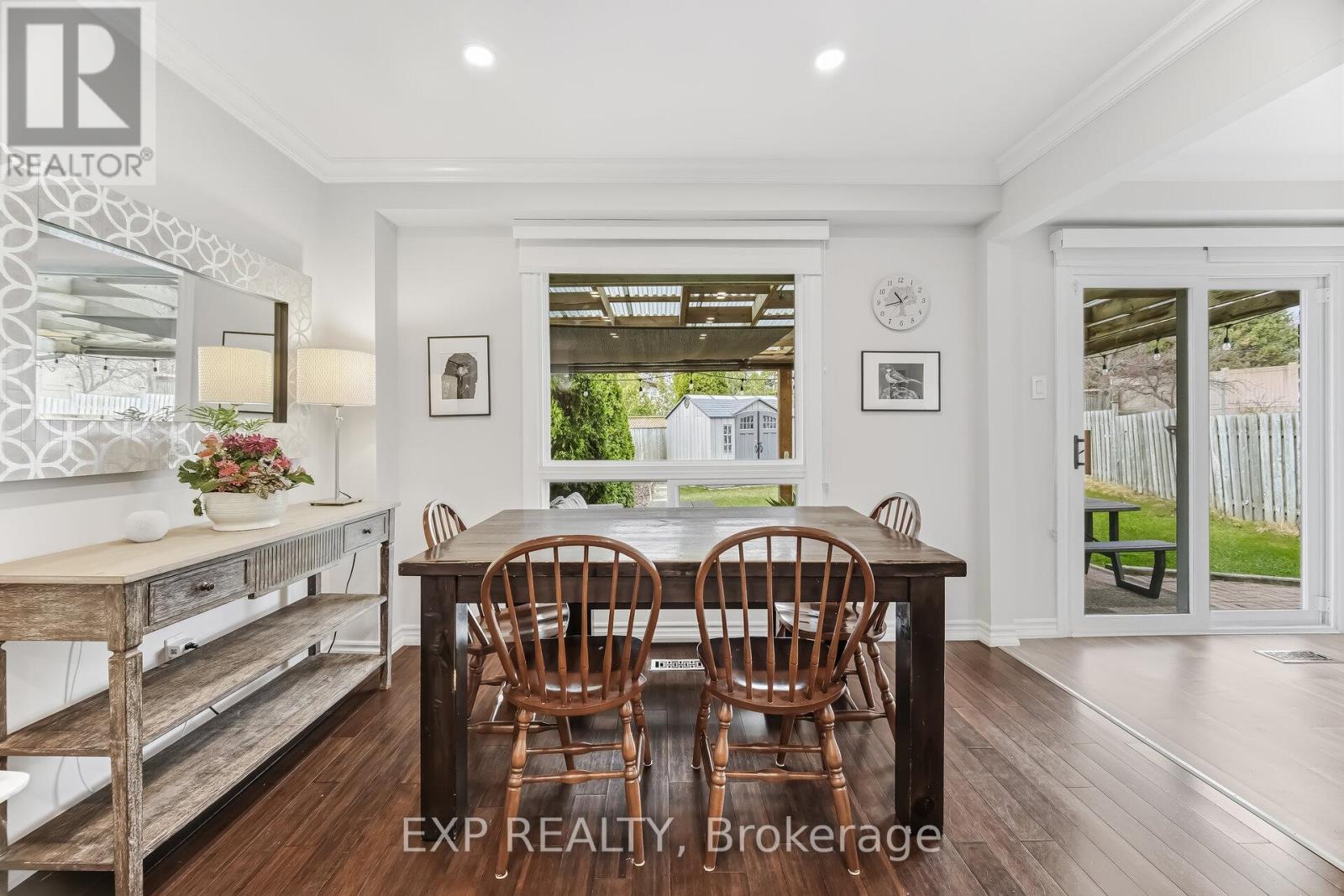 729 Carrying Place, Mississauga, Ontario  L5C 3W6 - Photo 11 - W12979596