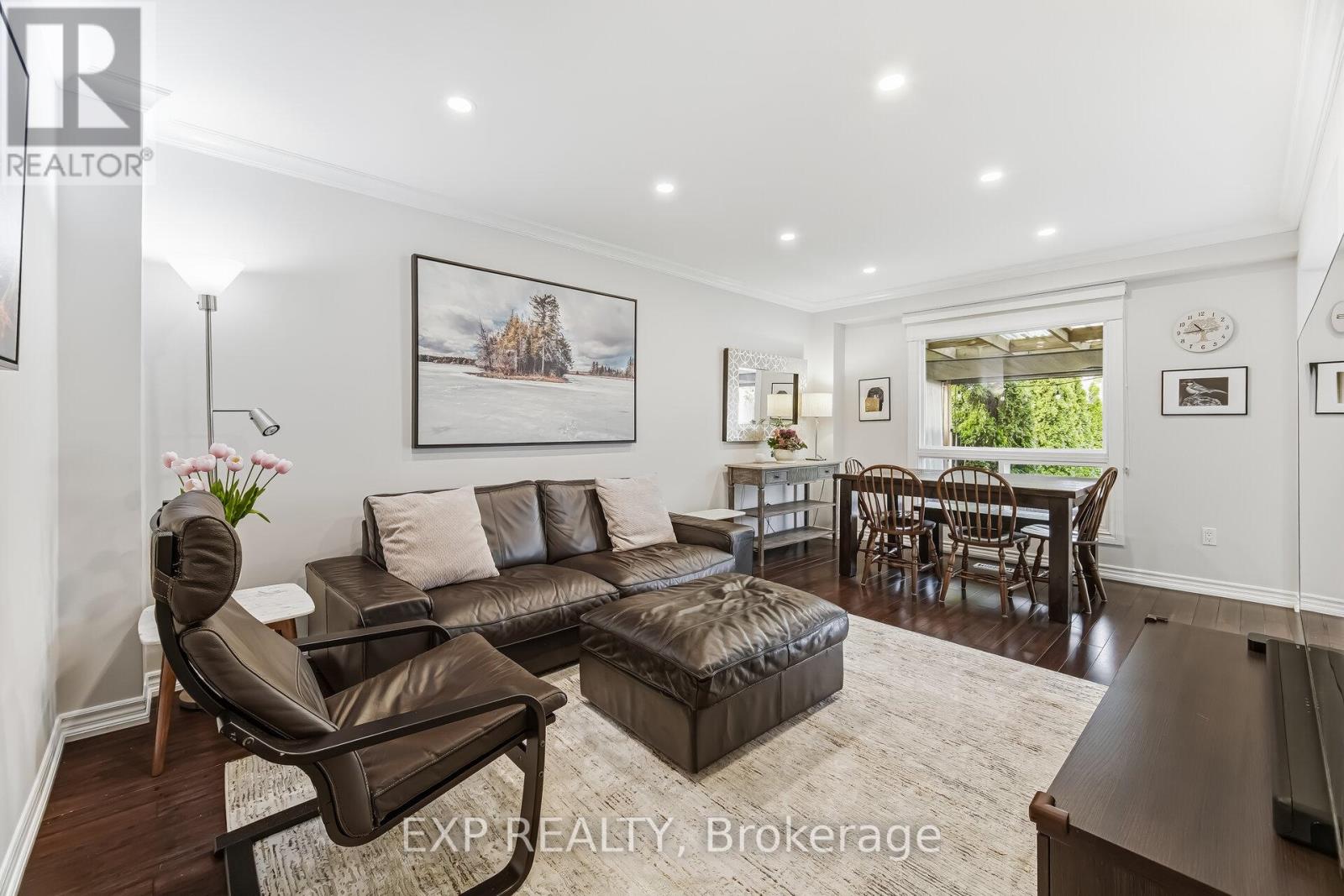 729 Carrying Place, Mississauga, Ontario  L5C 3W6 - Photo 15 - W12979596