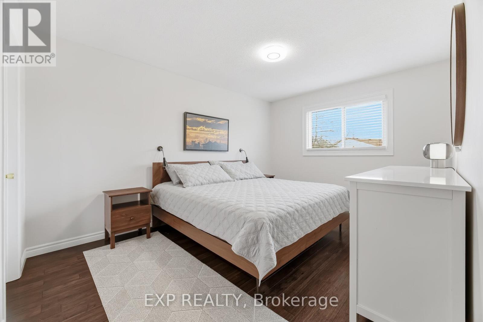 729 Carrying Place, Mississauga, Ontario  L5C 3W6 - Photo 21 - W12979596