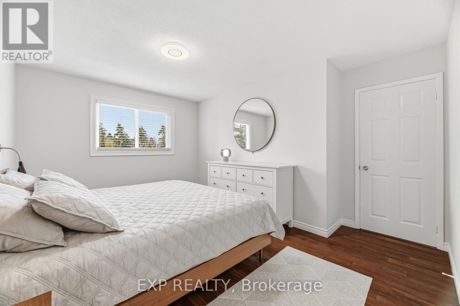 729 Carrying Place, Mississauga, Ontario  L5C 3W6 - Photo 22 - W12979596