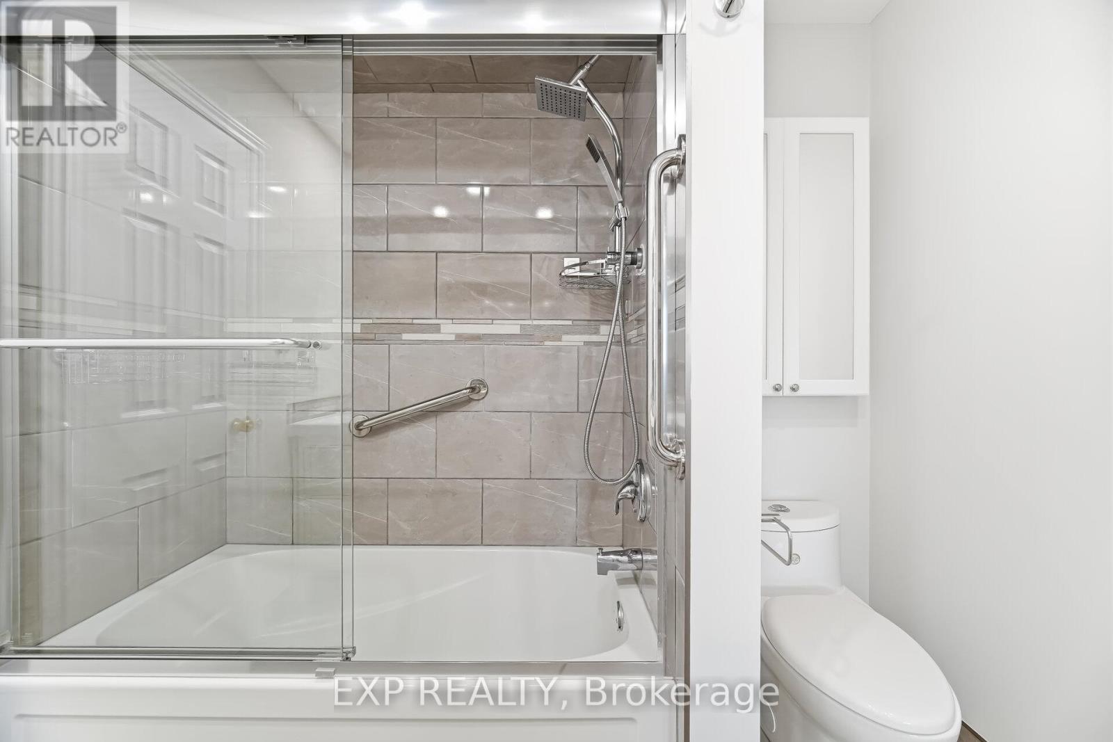 729 Carrying Place, Mississauga, Ontario  L5C 3W6 - Photo 25 - W12979596