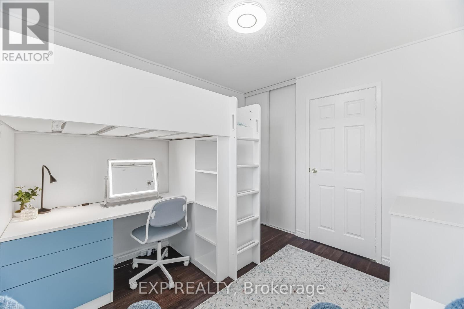 729 Carrying Place, Mississauga, Ontario  L5C 3W6 - Photo 32 - W12979596