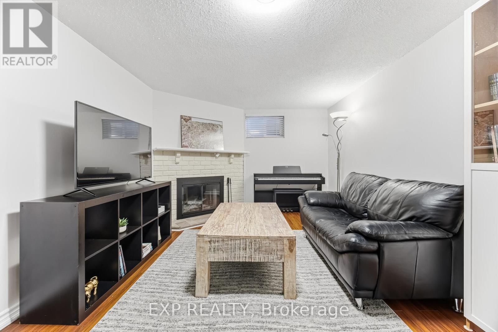 729 Carrying Place, Mississauga, Ontario  L5C 3W6 - Photo 41 - W12979596