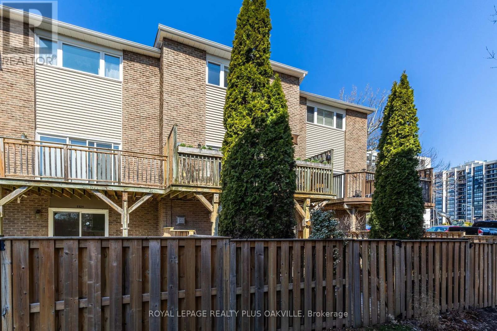 2224 Marine Drive, Oakville, Ontario  L6L 1C1 - Photo 27 - W12979598