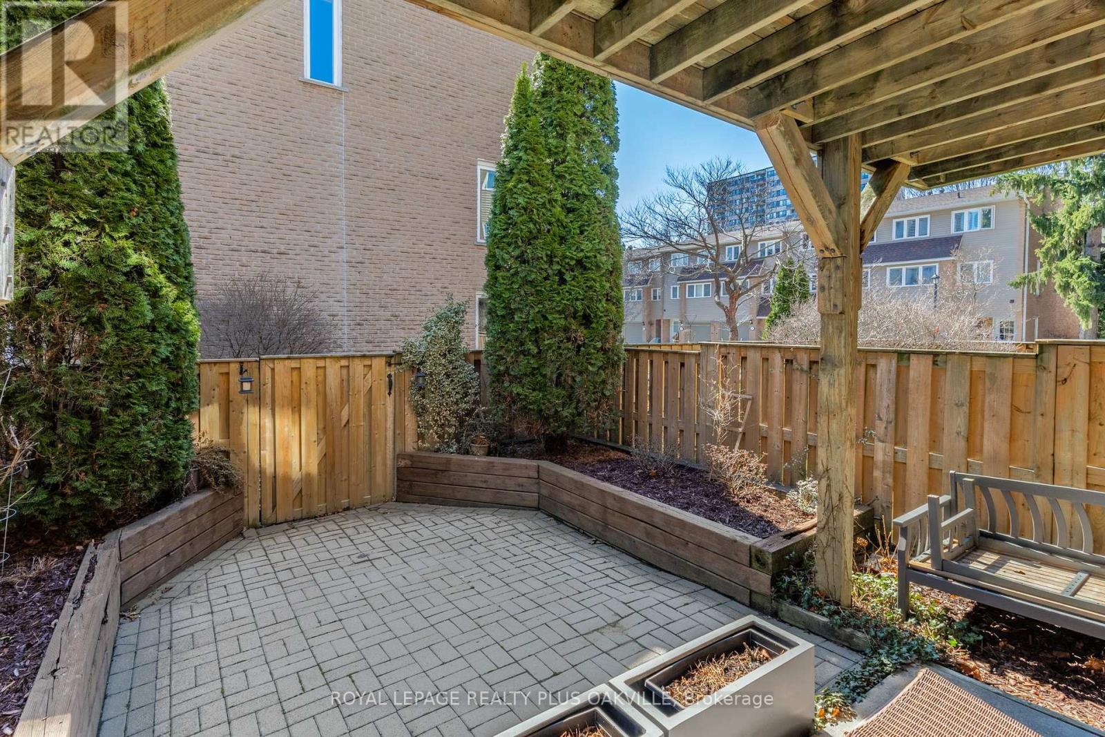 2224 Marine Drive, Oakville, Ontario  L6L 1C1 - Photo 31 - W12979598