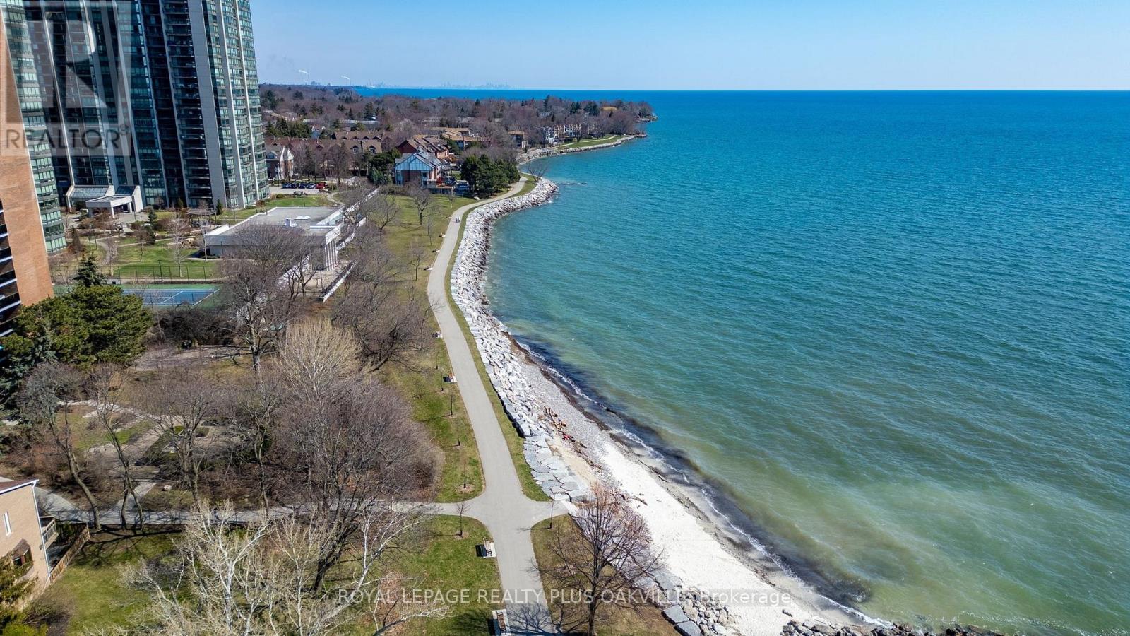 2224 Marine Drive, Oakville, Ontario  L6L 1C1 - Photo 40 - W12979598