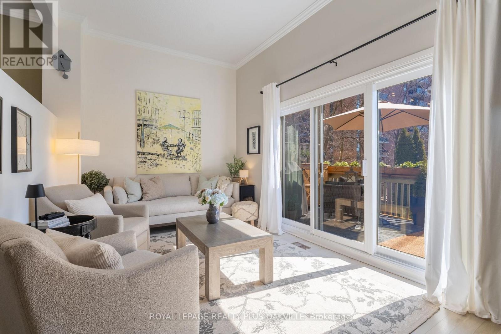 2224 Marine Drive, Oakville, Ontario  L6L 1C1 - Photo 6 - W12979598