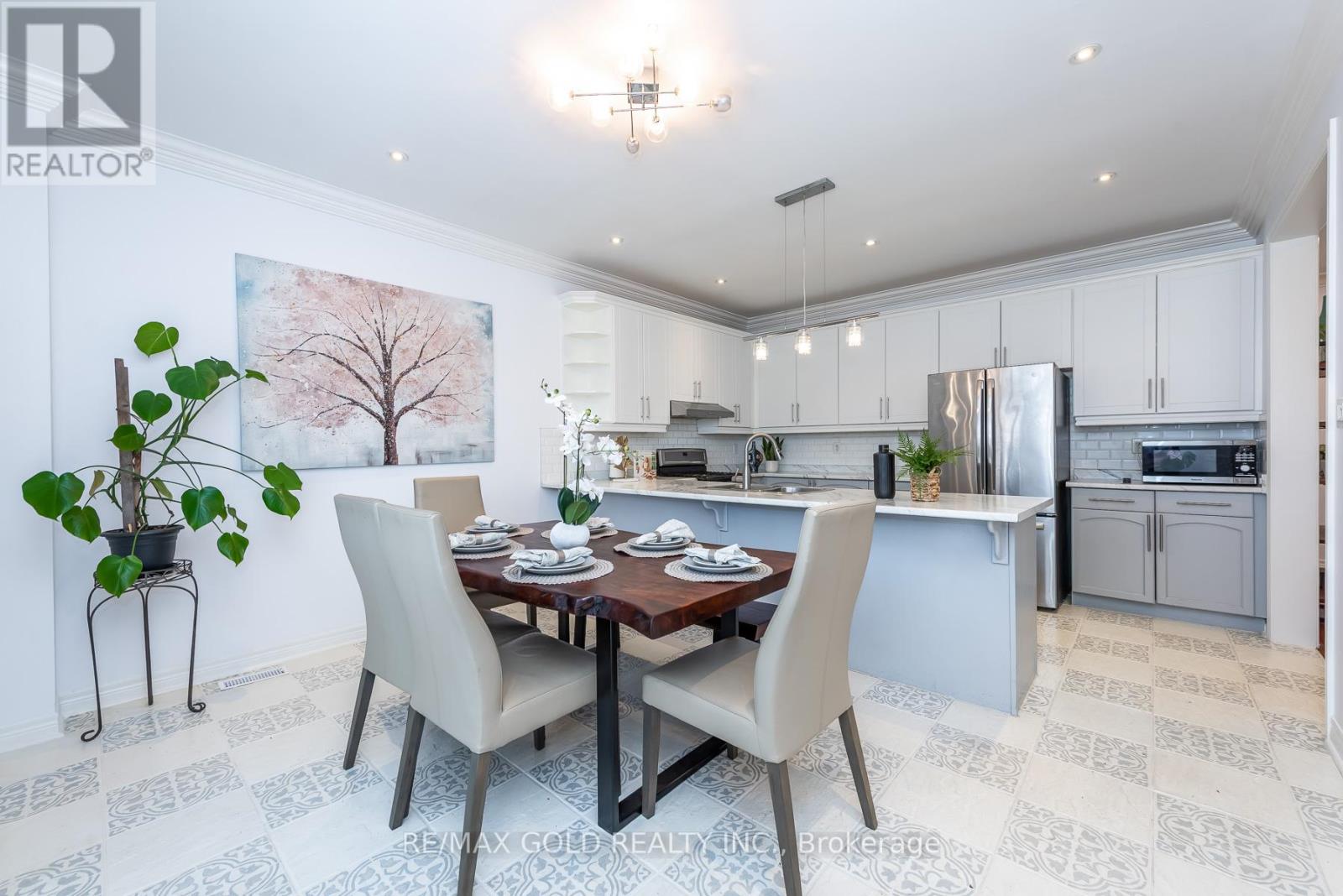 36 Tatra Crescent, Brampton, Ontario  L6Y 0K6 - Photo 17 - W12979602