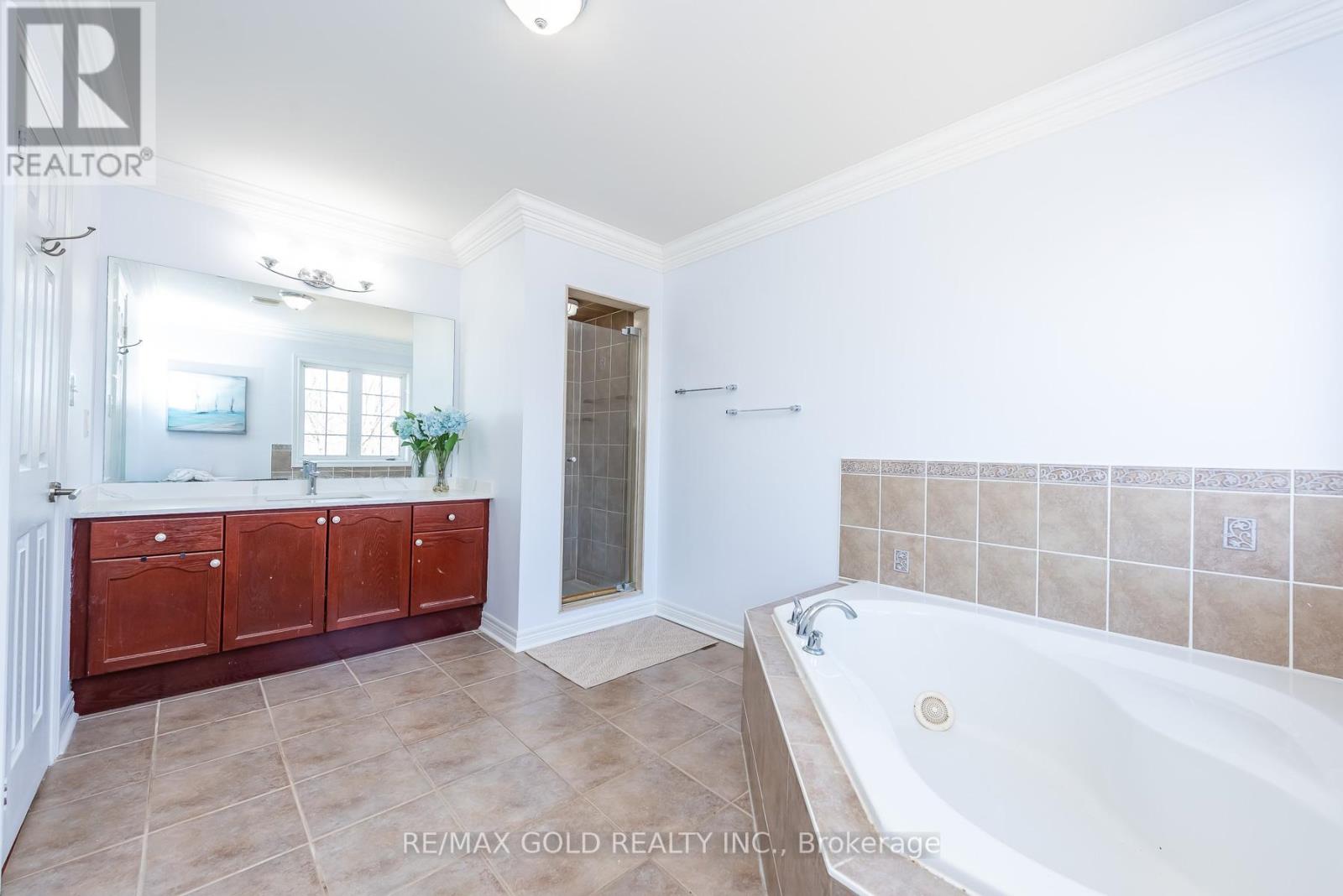 36 Tatra Crescent, Brampton, Ontario  L6Y 0K6 - Photo 24 - W12979602