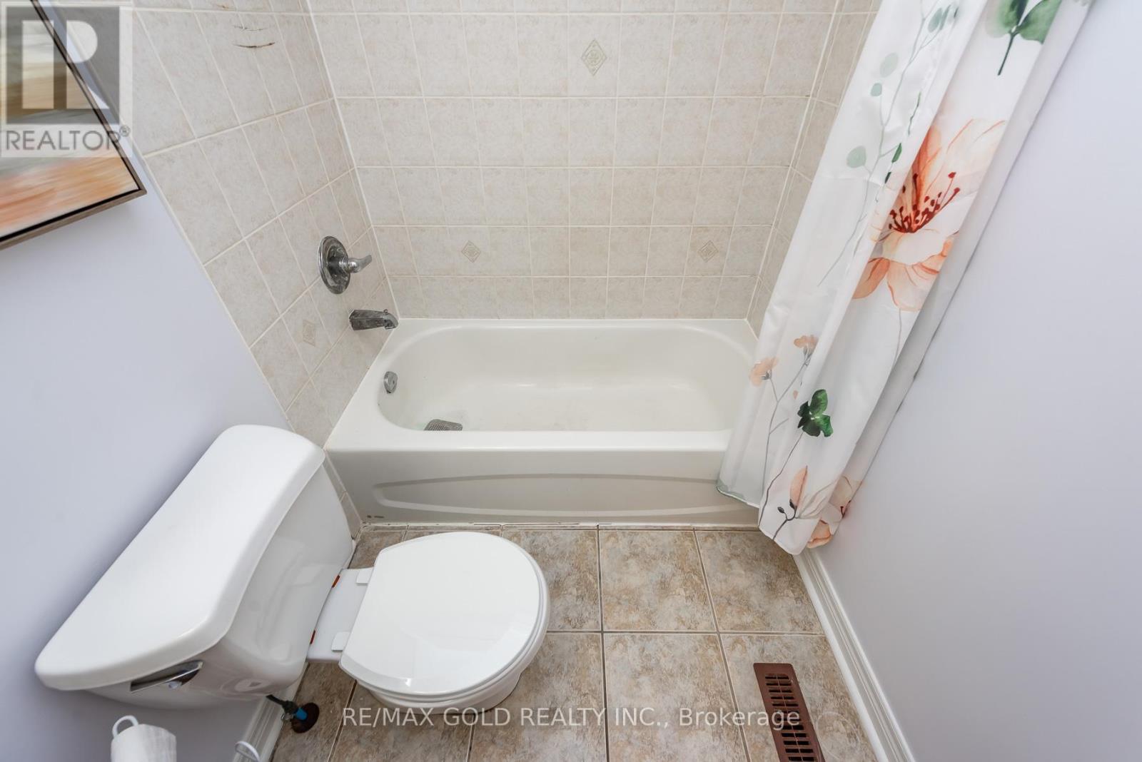 36 Tatra Crescent, Brampton, Ontario  L6Y 0K6 - Photo 29 - W12979602