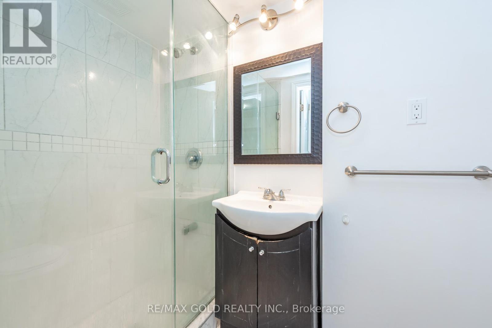 36 Tatra Crescent, Brampton, Ontario  L6Y 0K6 - Photo 40 - W12979602