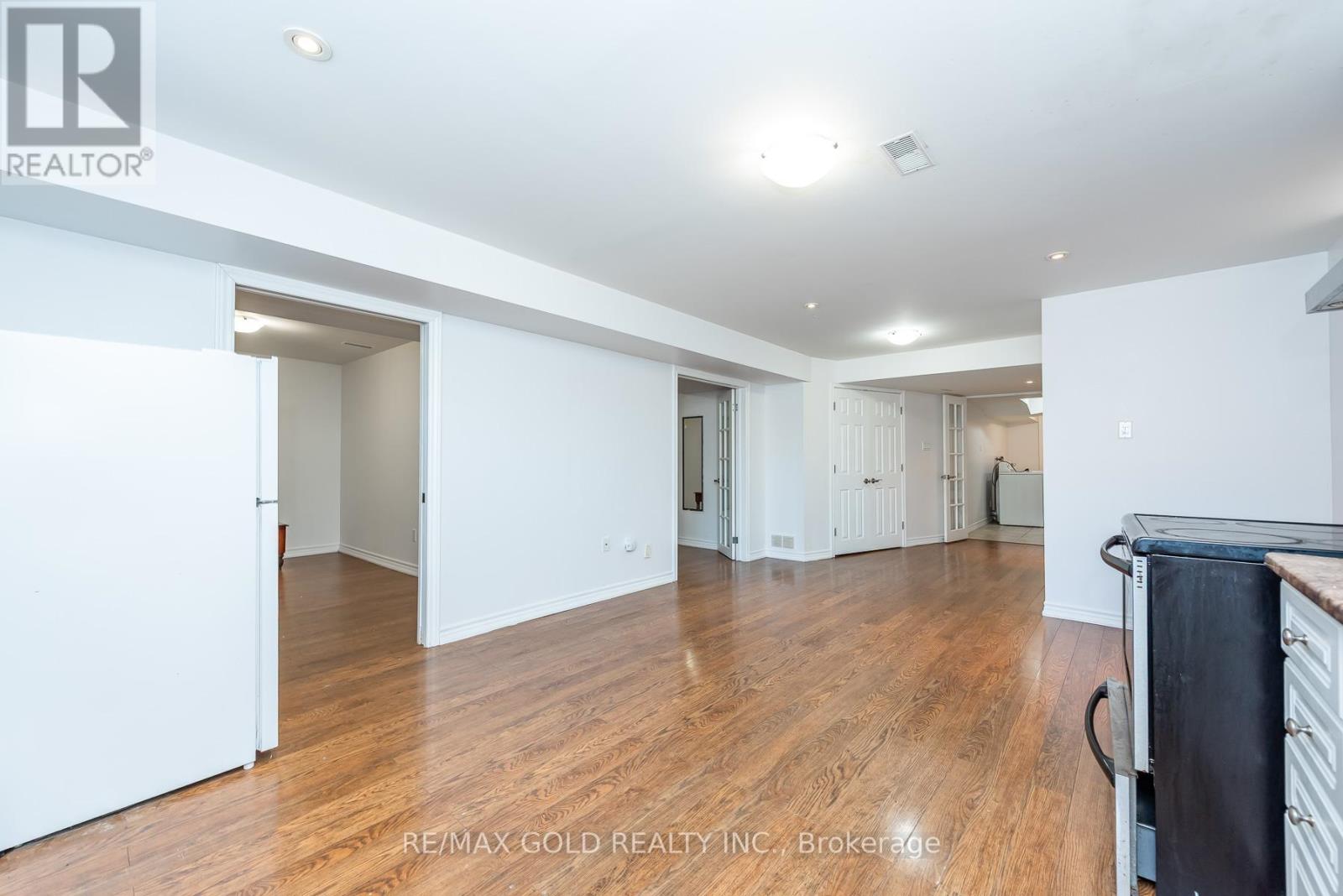 36 Tatra Crescent, Brampton, Ontario  L6Y 0K6 - Photo 45 - W12979602