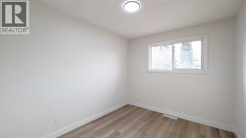 4 Harvey Place Sw, Calgary, Alberta  T2V 3A5 - Photo 16 - A2289807