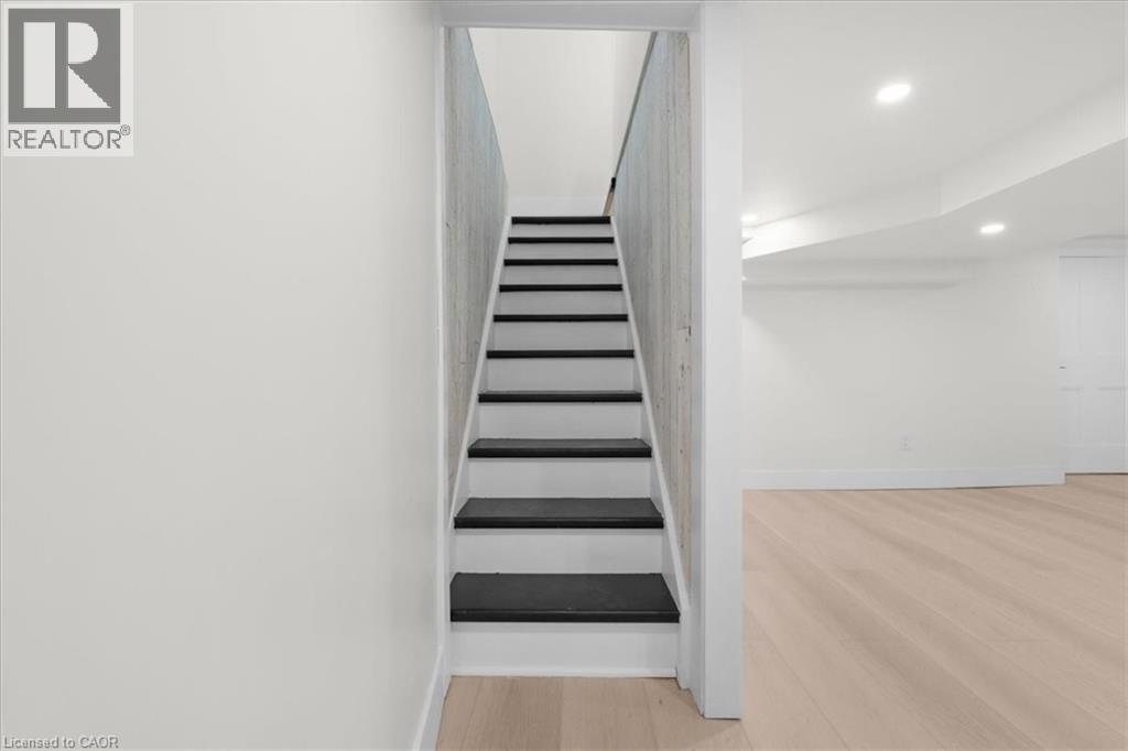 215 Ray Street N, Hamilton, Ontario  L8R 2Y3 - Photo 25 - 40819217