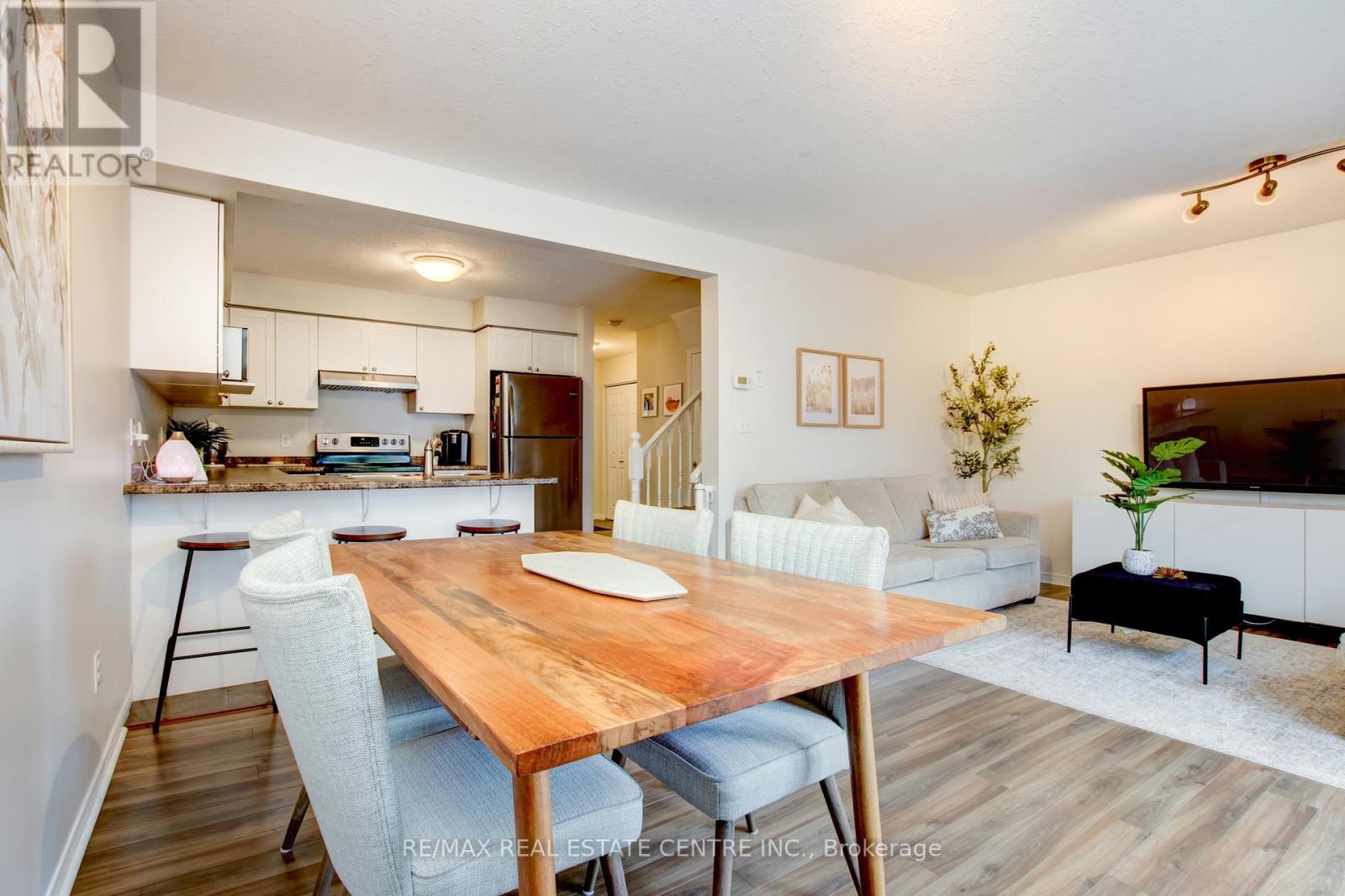 50 - 31 Schroder Crescent, Guelph, Ontario  N1E 7M6 - Photo 11 - X12979404