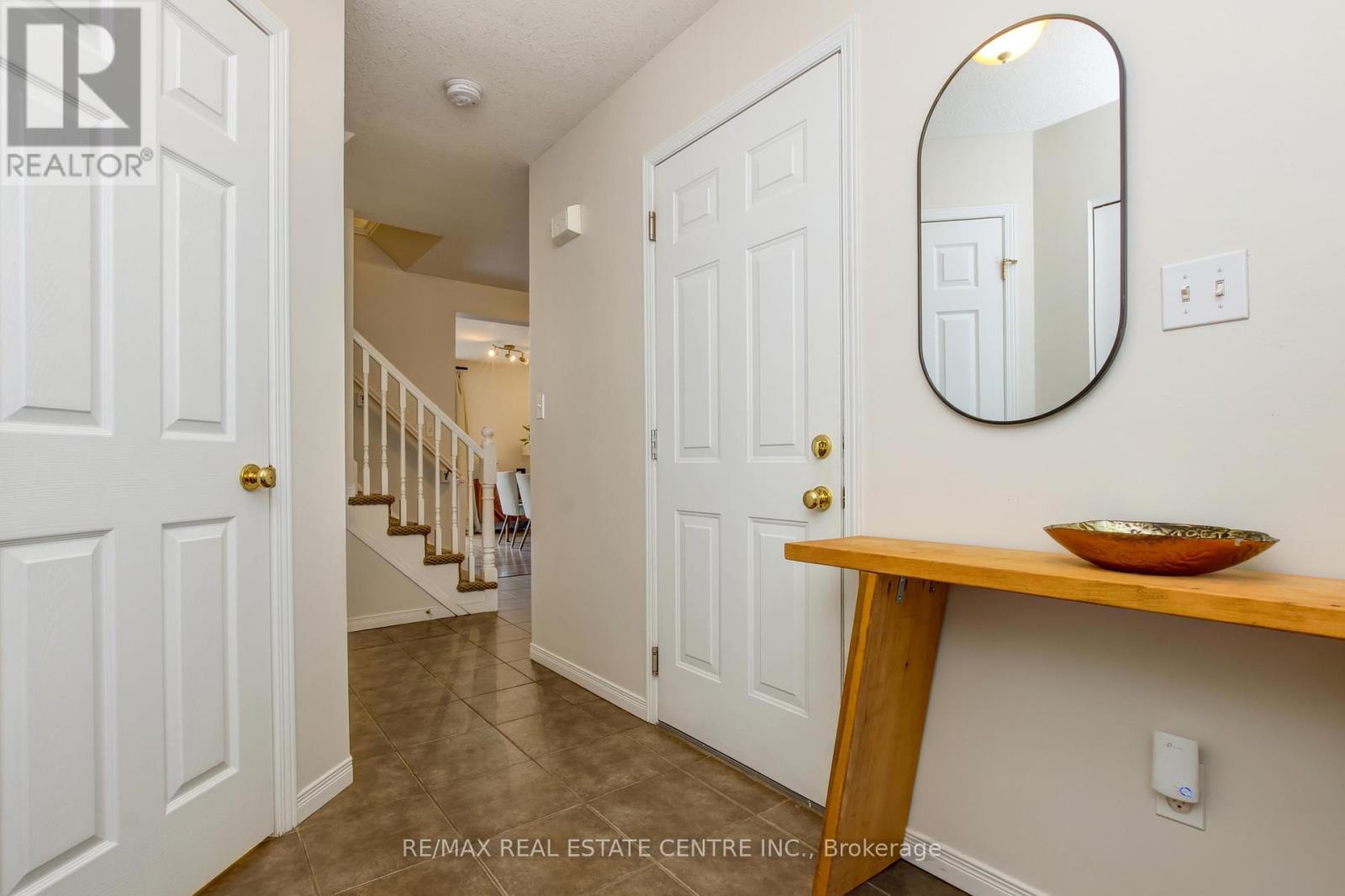 50 - 31 Schroder Crescent, Guelph, Ontario  N1E 7M6 - Photo 5 - X12979404